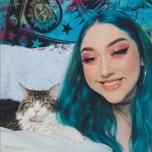 Meet your Posher, Faith